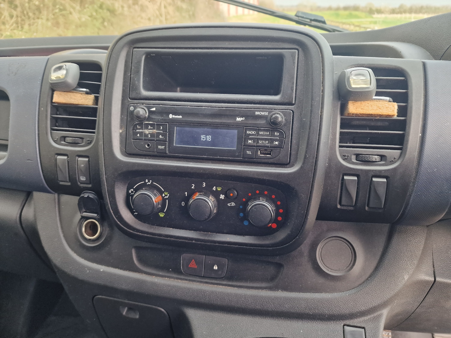 Used Vauxhall Vivaro 2015 for sale - 77845439: Photo 14