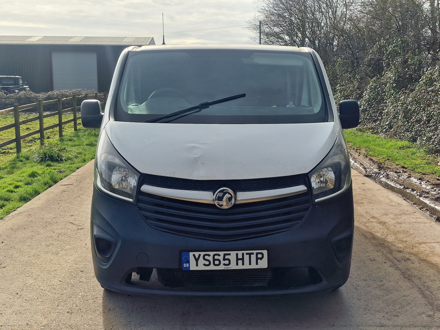 Used Vauxhall Vivaro 2015 for sale - 77845439: Photo 2
