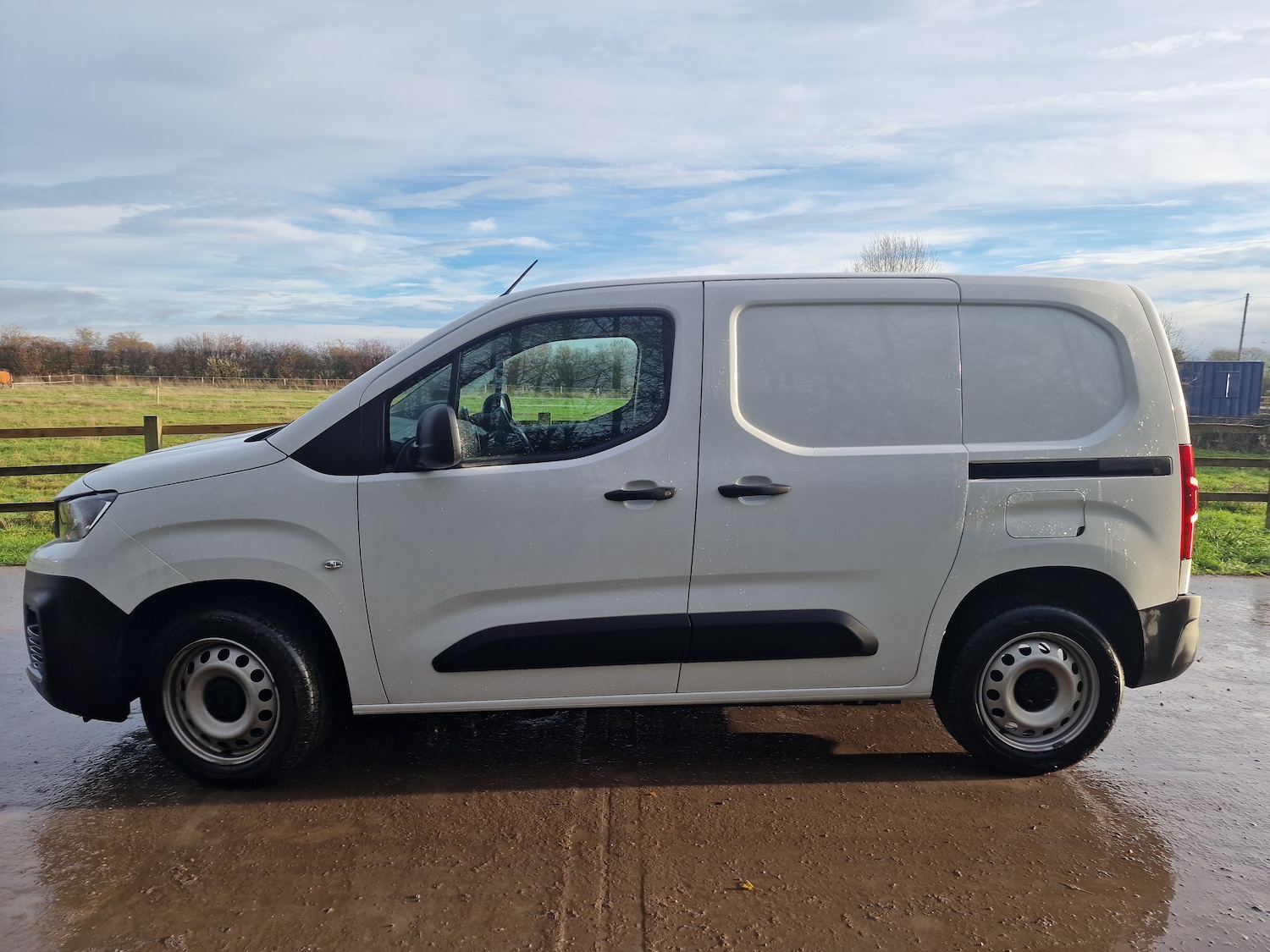 Used Peugeot Partner 2023 for sale - 76763349: Photo 10