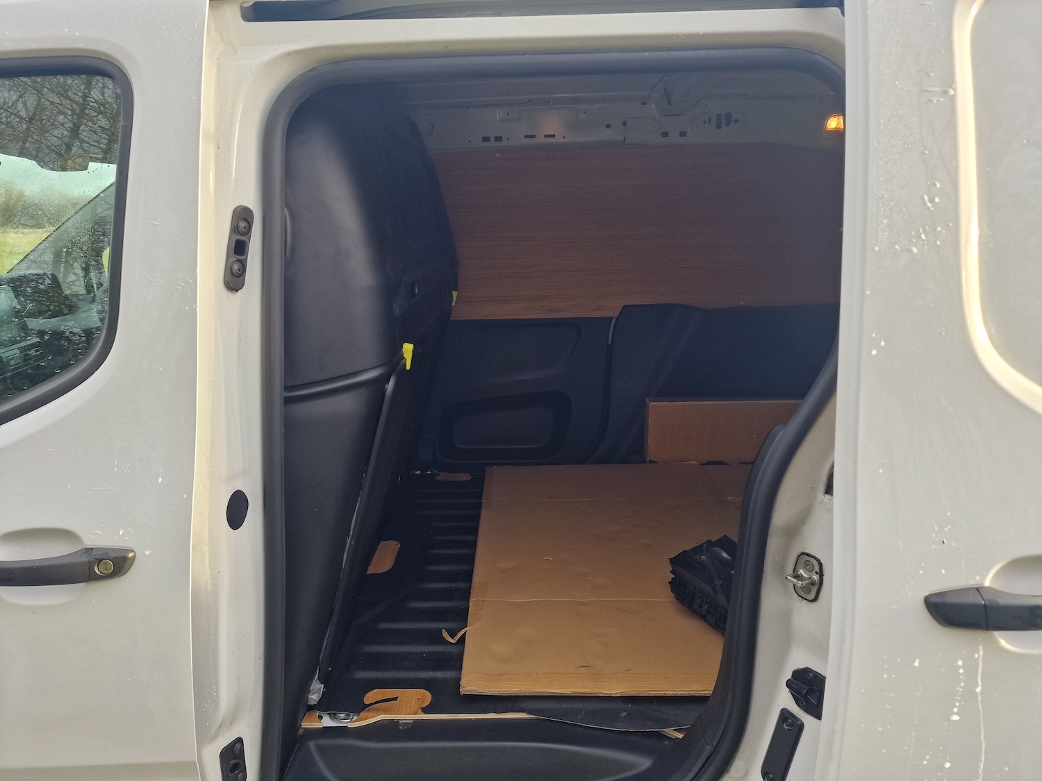 Used Peugeot Partner 2023 for sale - 76763349: Photo 18