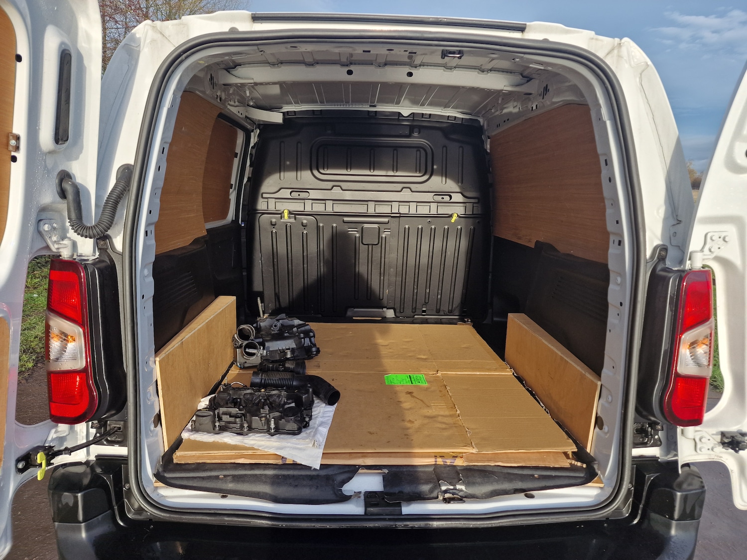 Used Peugeot Partner 2023 for sale - 76763349: Photo 7