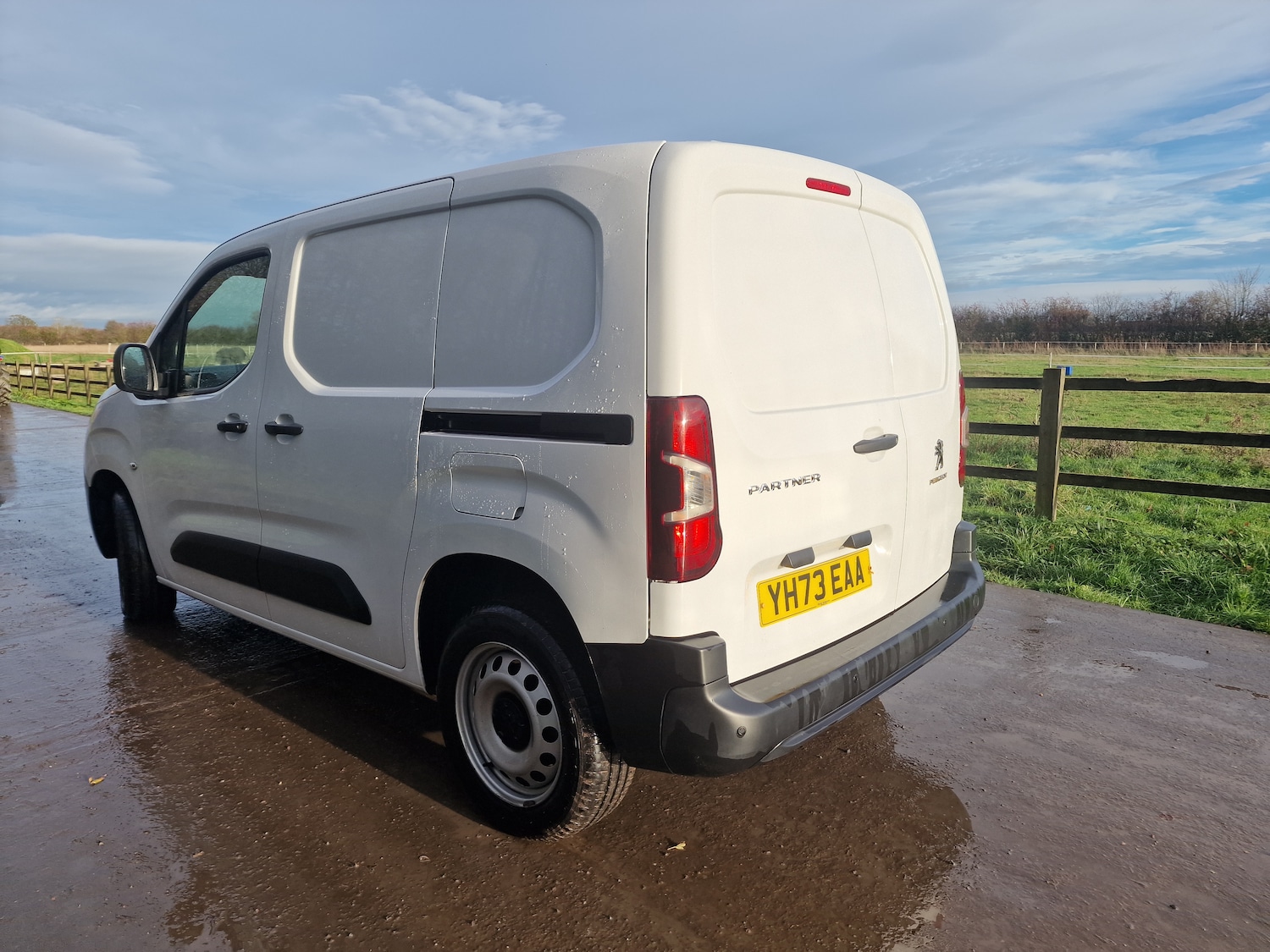 Used Peugeot Partner 2023 for sale - 76763349: Photo 9