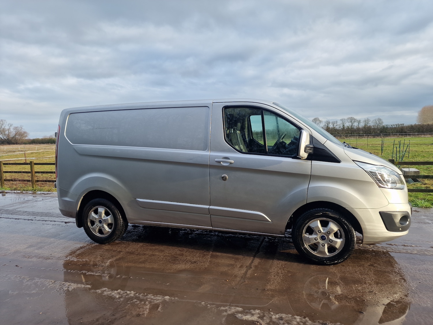Used Ford Transit Custom 2016 for sale - 77154597: Photo 3