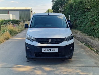 Used Peugeot Partner 2020 for sale - 79156011: Photo