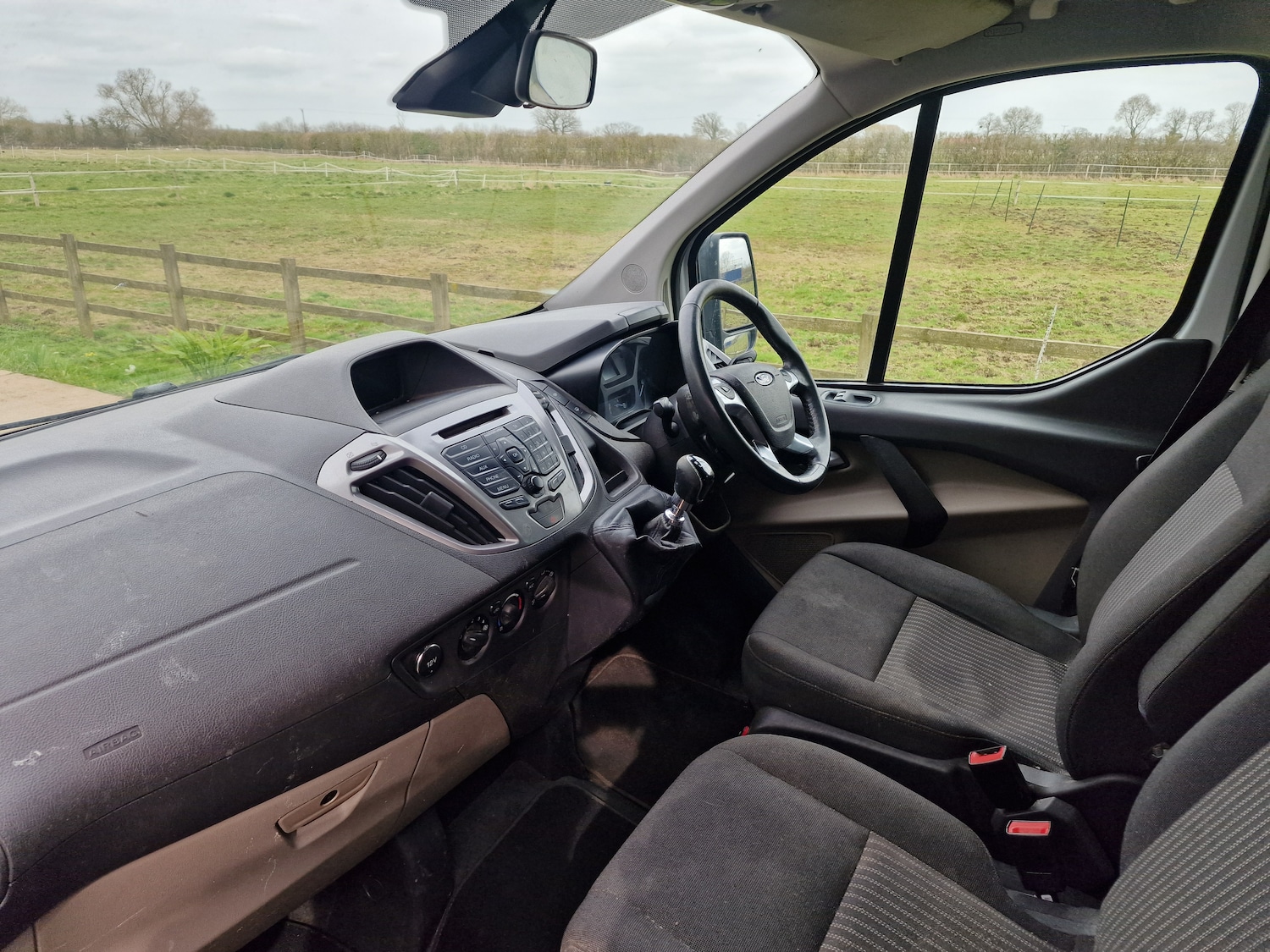 Used Ford Tourneo Custom 2015 for sale - 77988899: Photo 17