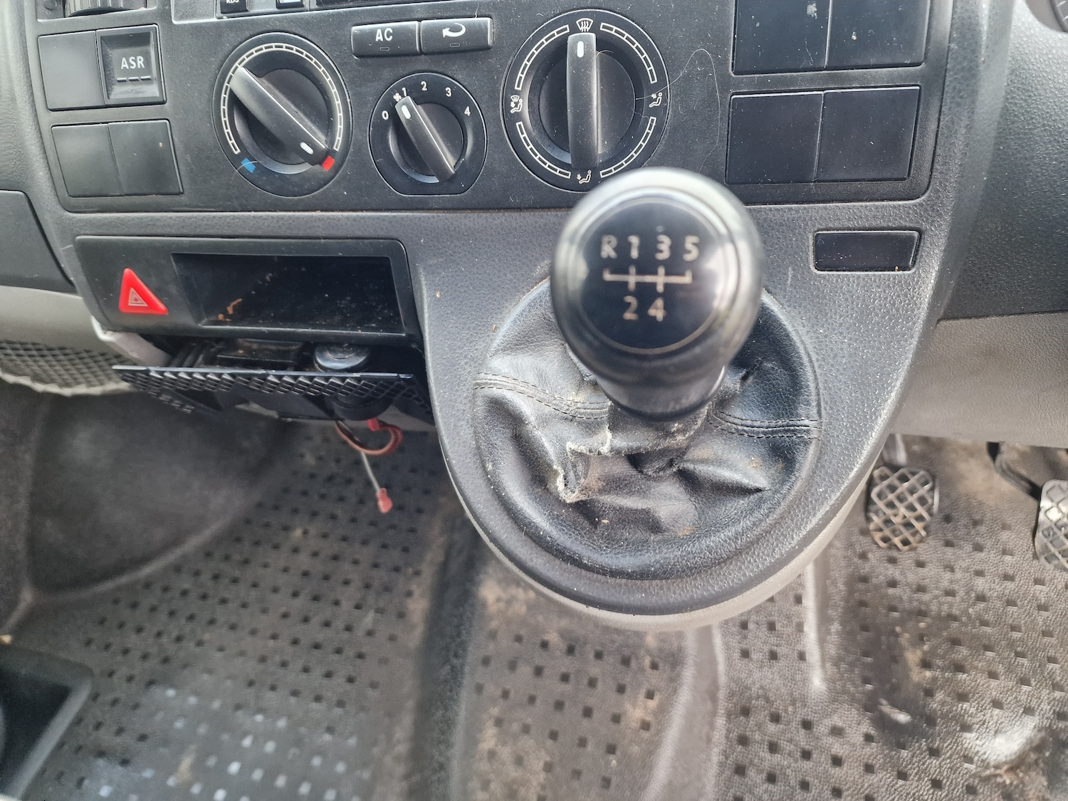 Used Volkswagen Transporter 2005 for sale - 77515483: Photo 14