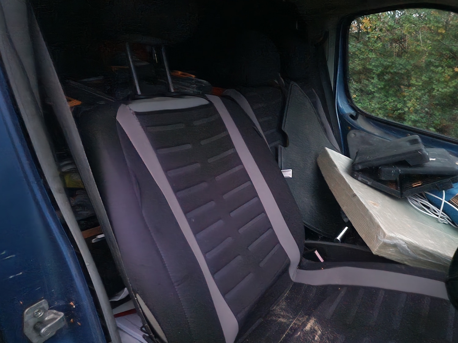 Used Vauxhall Vivaro 2004 for sale - 76470629: Photo 15