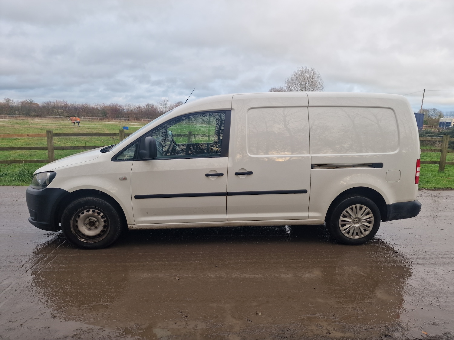 Used Volkswagen Caddy Maxi 2012 for sale - 76762194: Photo 9