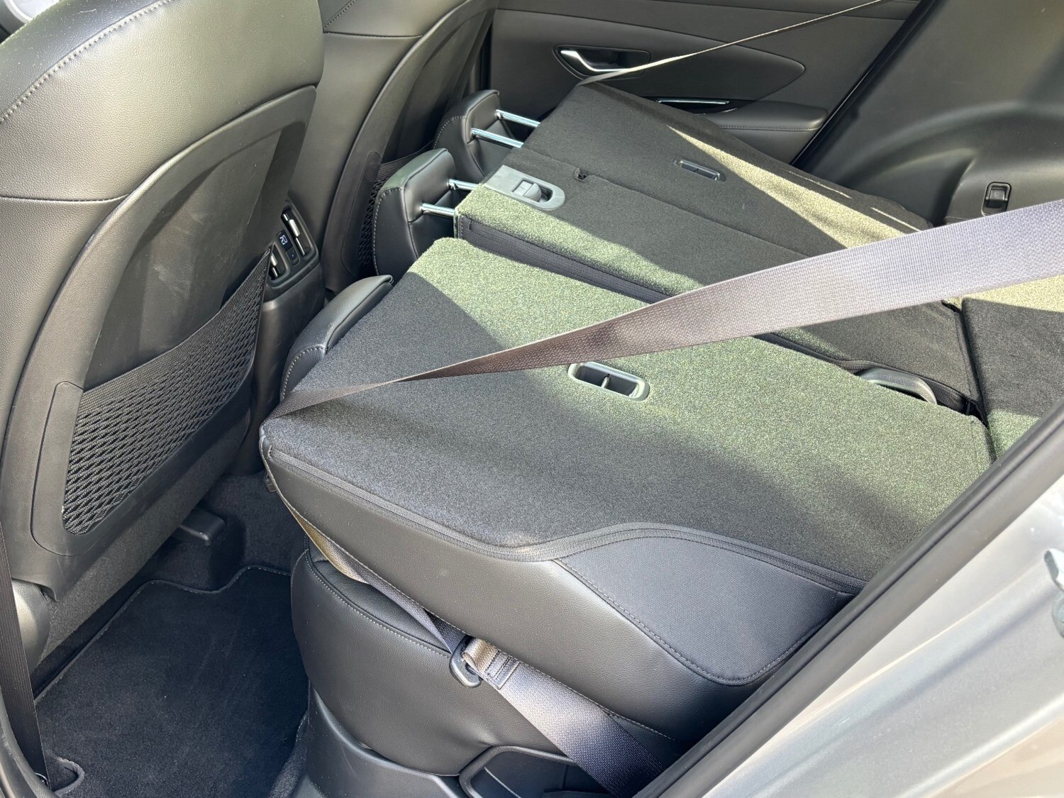 2025 Hyundai TUCSON 1.6T Hybrid Ultimate 5dr Auto Estate Hybrid Automatic - Picture 15 of 24