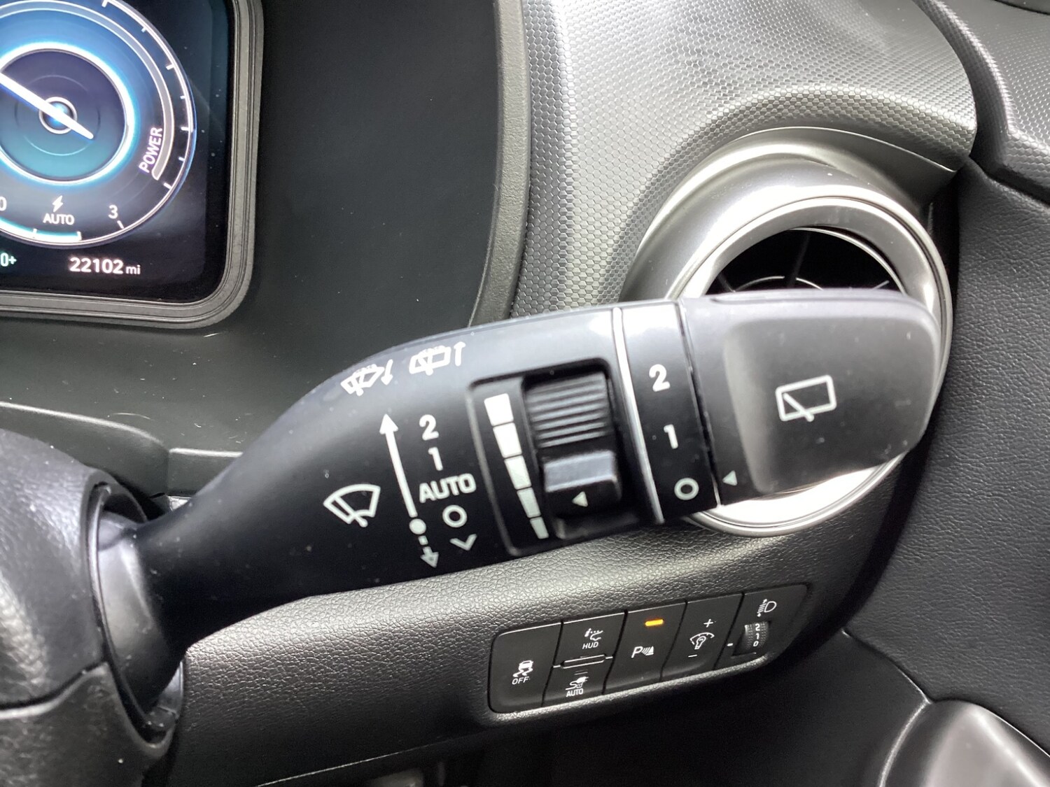 Used Hyundai KONA 2023 for sale - 76915108: Photo 32