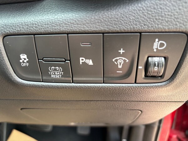 Used Hyundai KONA 2021 for sale - 76067098: Photo 26