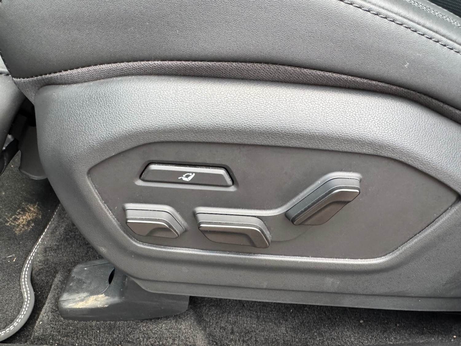 Used Hyundai Santa Fe 2025 for sale - 77099018: Photo 16