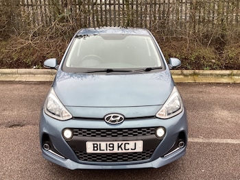 Used Hyundai i10 2019 for sale - 77791126: Photo