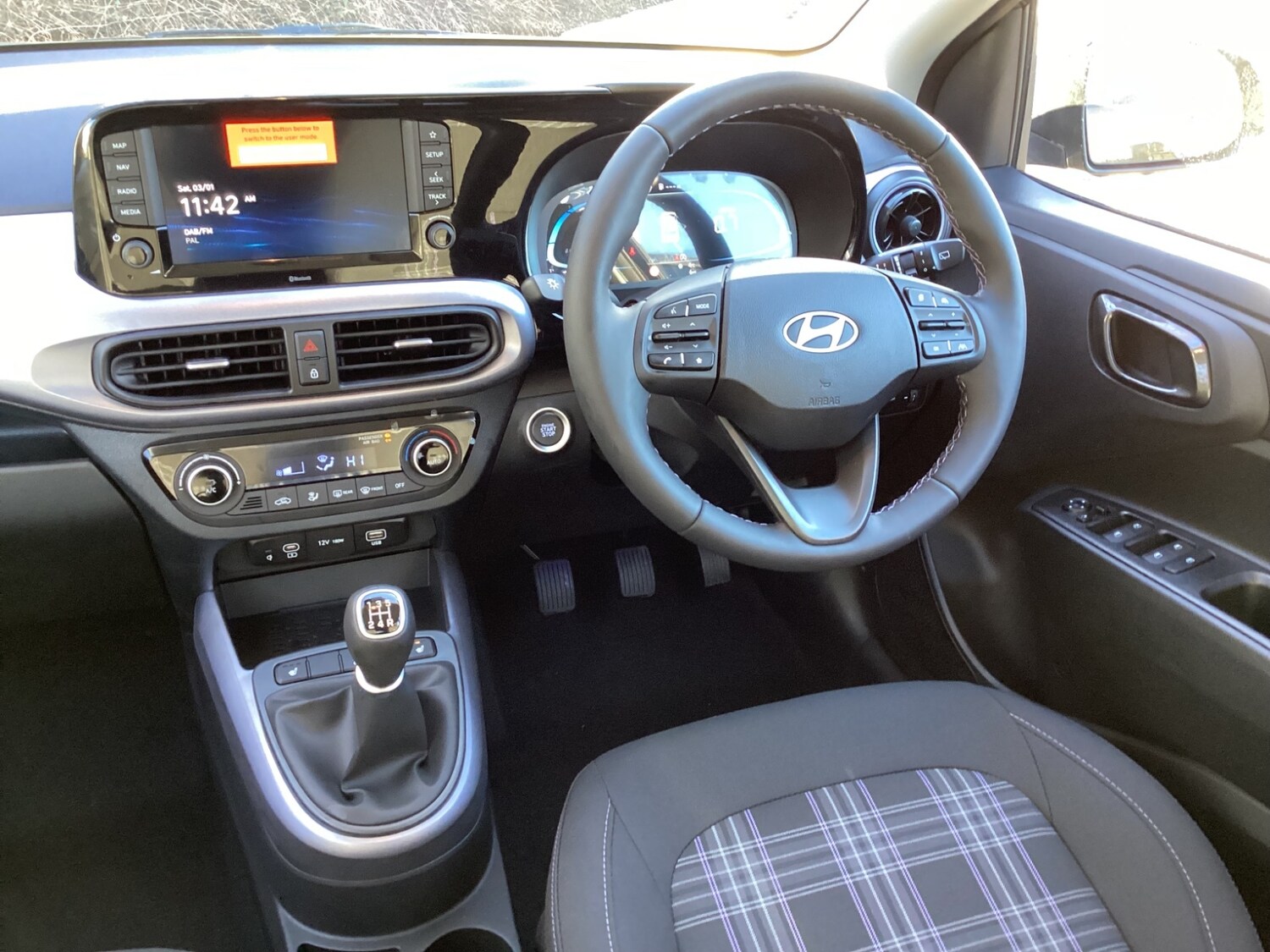 Used Hyundai i10 for sale - 77095256: Photo 34