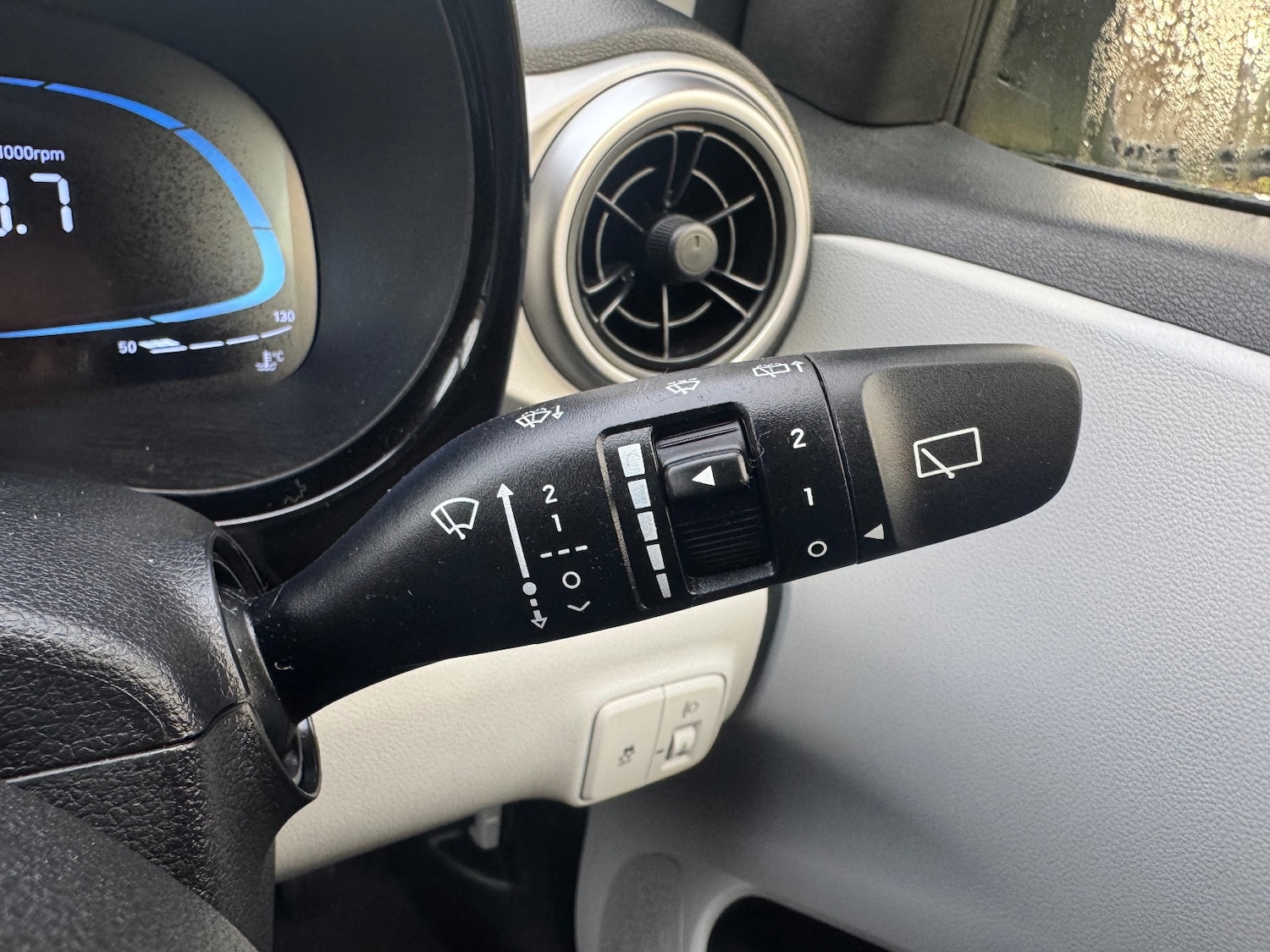 Used Hyundai i10 2024 for sale - 77031540: Photo 40