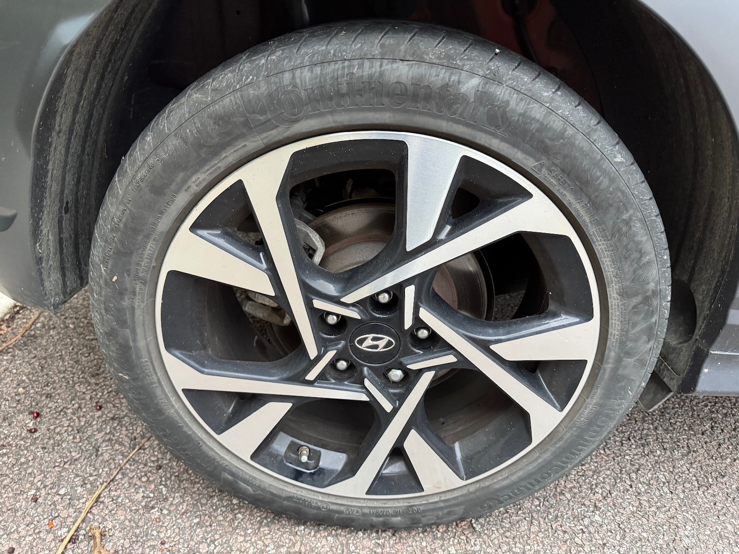 Used Hyundai KONA 2023 for sale - 76229257: Photo 15