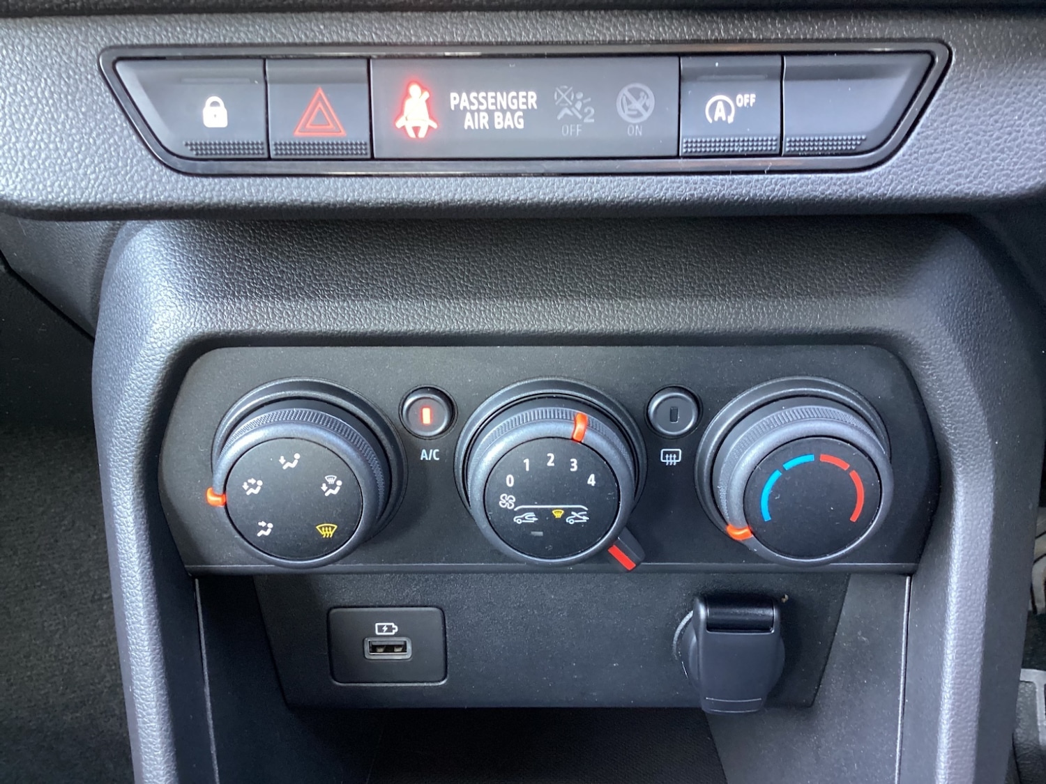 Used Dacia Sandero 2022 for sale - 77771175: Photo 32