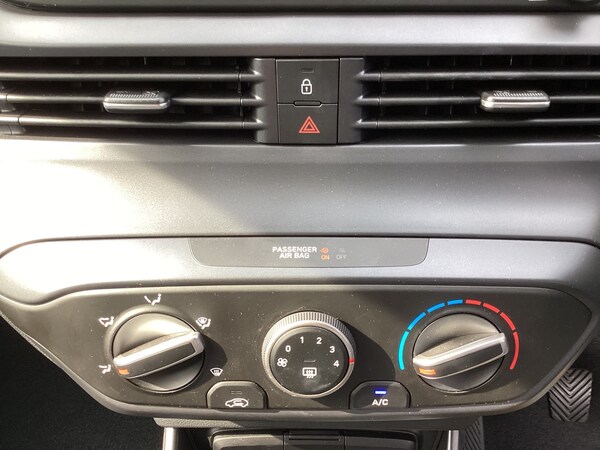 Used Hyundai i20 2024 for sale - 75354932: Photo 32
