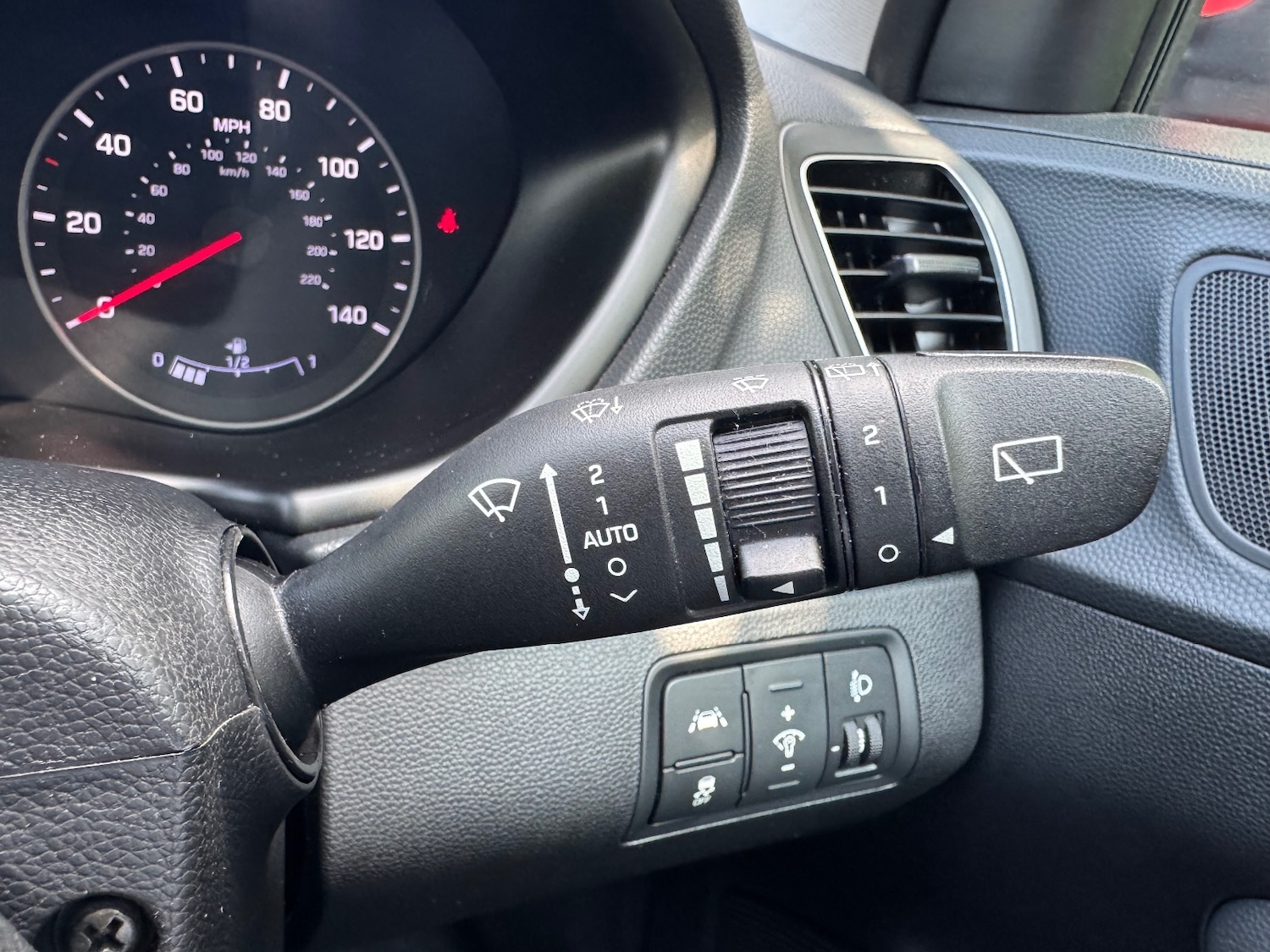 Used Hyundai i20 2018 for sale - 76332110: Photo 38