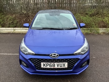 Used Hyundai i20 2018 for sale - 76731614: Photo