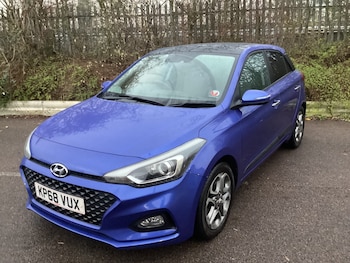 Used Hyundai i20 2018 for sale - 76731614: Photo