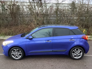 Used Hyundai i20 2018 for sale - 76731614: Photo