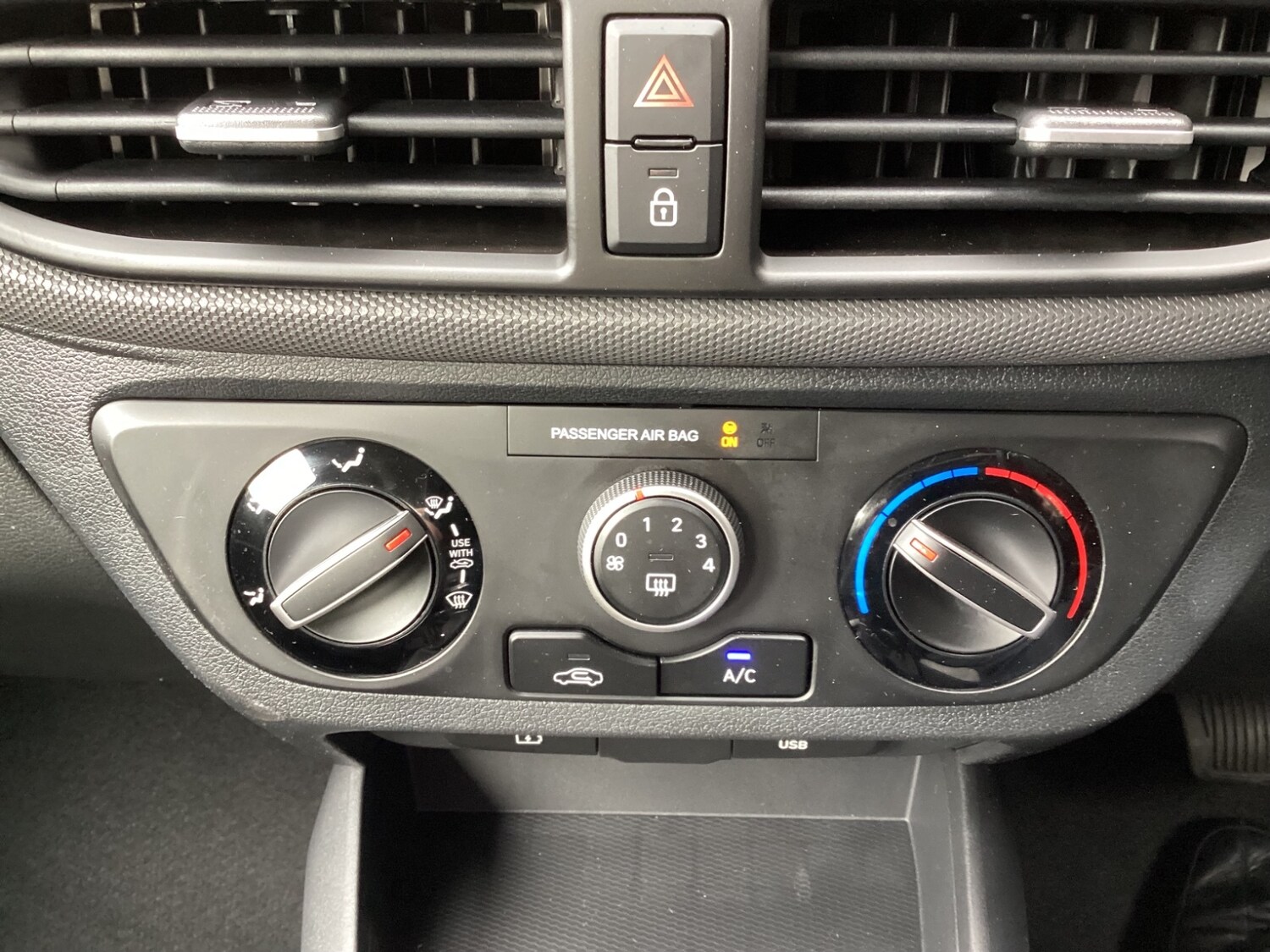 Used Hyundai i10 2025 for sale - 76100060: Photo 22