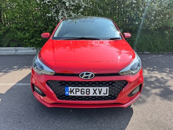 Used Hyundai i20 2018 for sale - 76447318: Photo