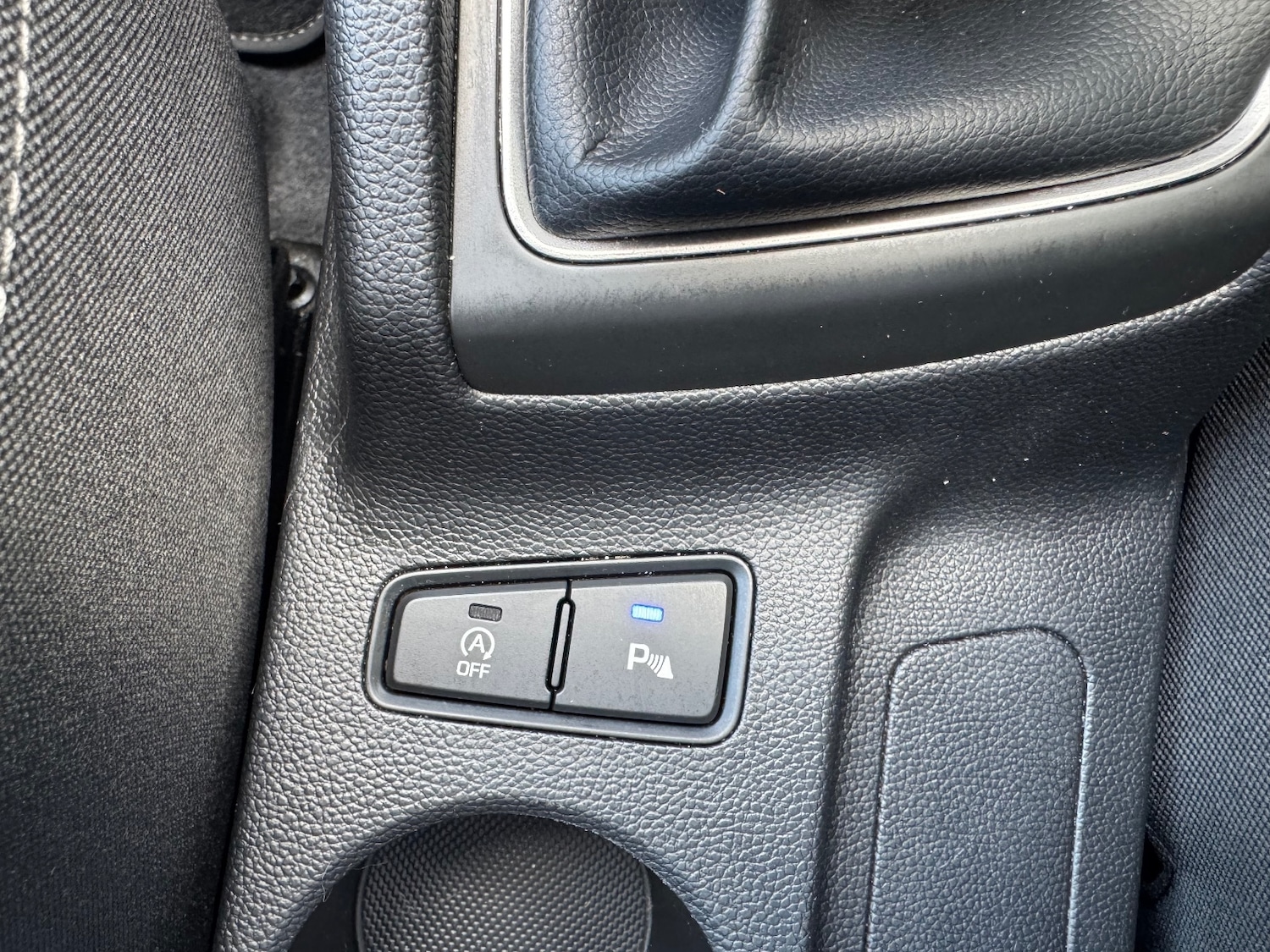 Used Hyundai i20 2018 for sale - 76447318: Photo 33