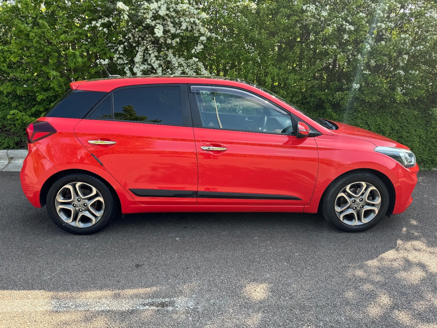 Used Hyundai i20 2018 for sale - 76447318: Photo 8