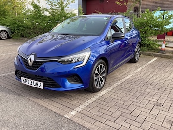 Used Renault Clio 2023 for sale - 78152602: Photo