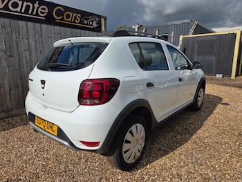 Used Dacia Sandero Stepway 2020 for sale - 78864730: Photo