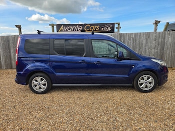 Used Ford Grand Tourneo Connect 2015 for sale - 79447206: Photo
