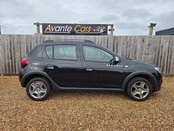 Used Dacia Sandero Stepway 2020 for sale - 76819800: Photo