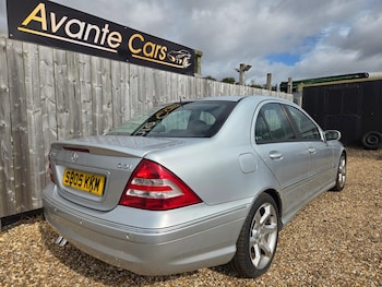 Used Mercedes-Benz C-Class 2005 for sale - 76037315: Photo