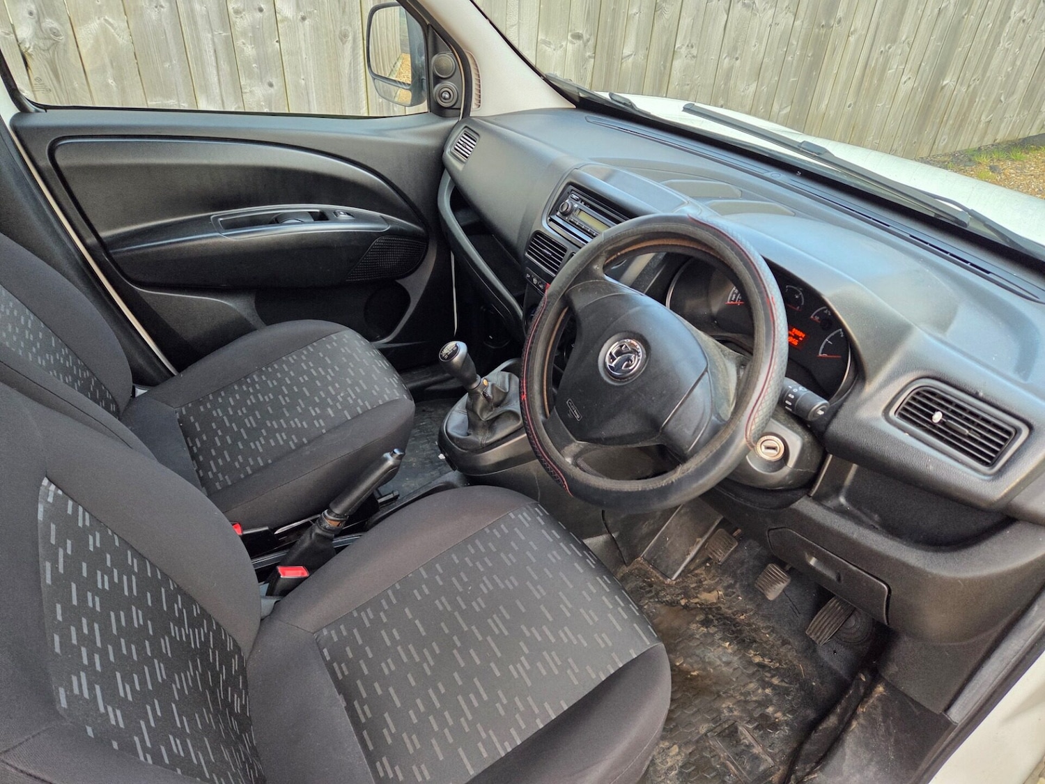 Used Vauxhall Combo 2015 for sale - 77260976: Photo 10