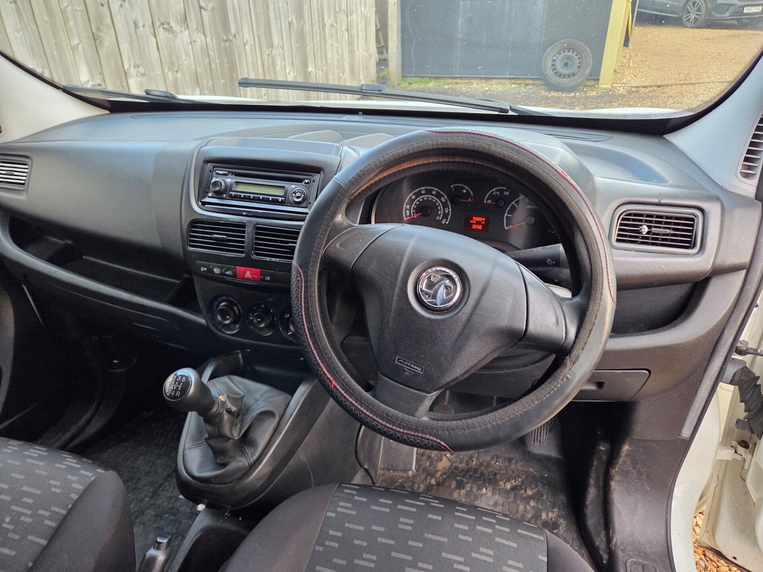 Used Vauxhall Combo 2015 for sale - 77260976: Photo 11
