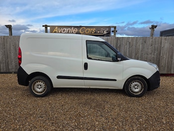 Used Vauxhall Combo 2015 for sale - 77260976: Photo