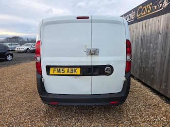 Used Vauxhall Combo 2015 for sale - 77260976: Photo