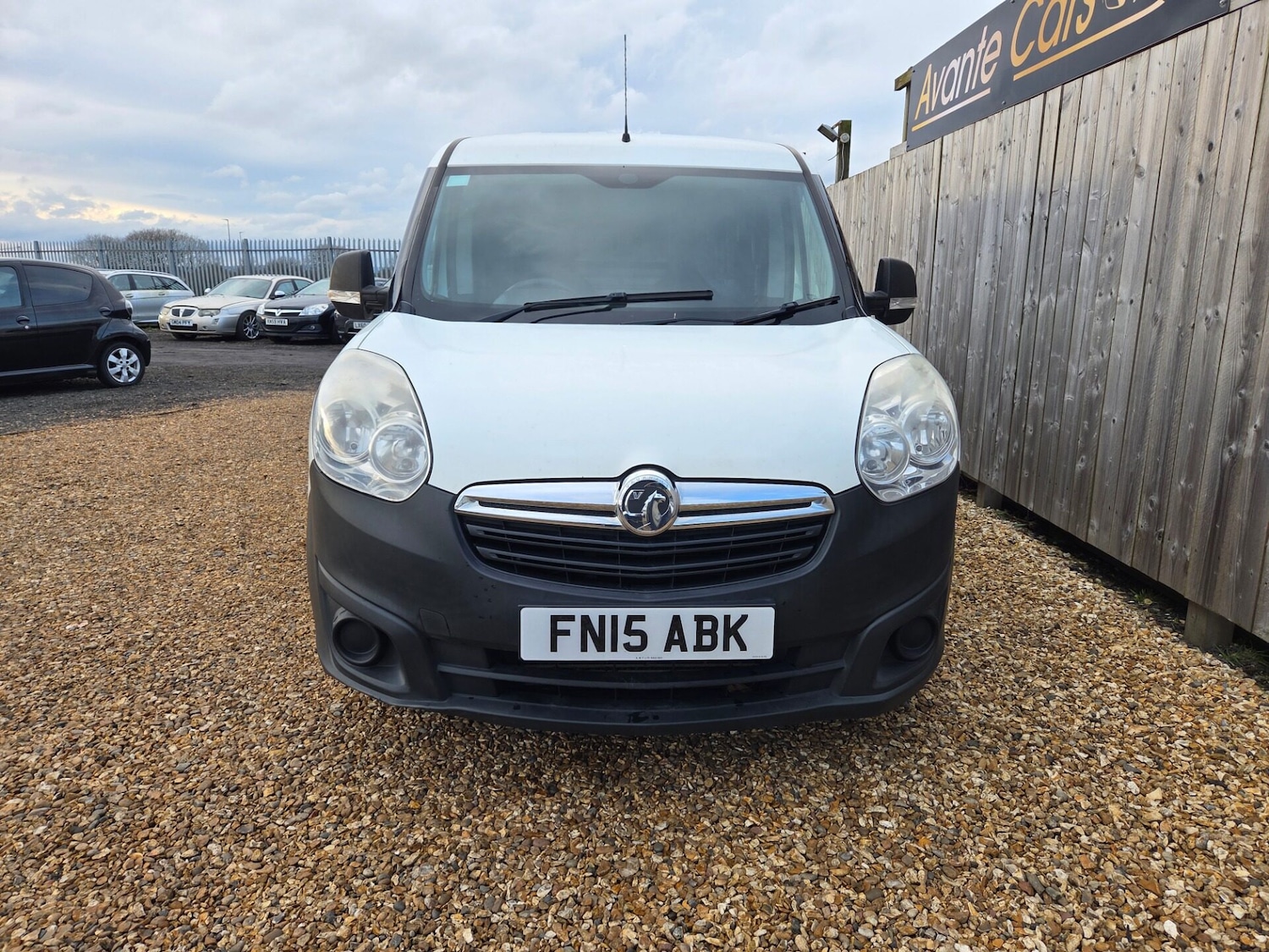 Used Vauxhall Combo 2015 for sale - 77260976: Photo 8