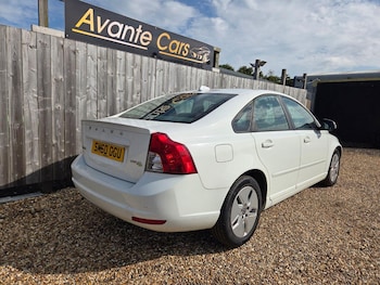 Used Volvo S40 2010 for sale - 75561524: Photo