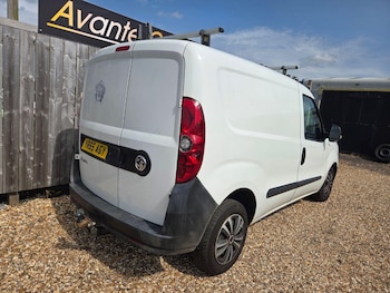 Used Vauxhall Combo 2015 for sale - 75561661: Photo