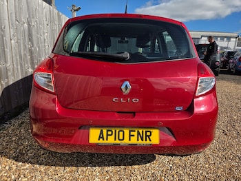 Used Renault Clio 2010 for sale - 76156959: Photo