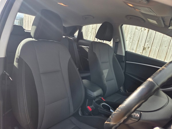 Used Hyundai i30 2015 for sale - 76037321: Photo 15