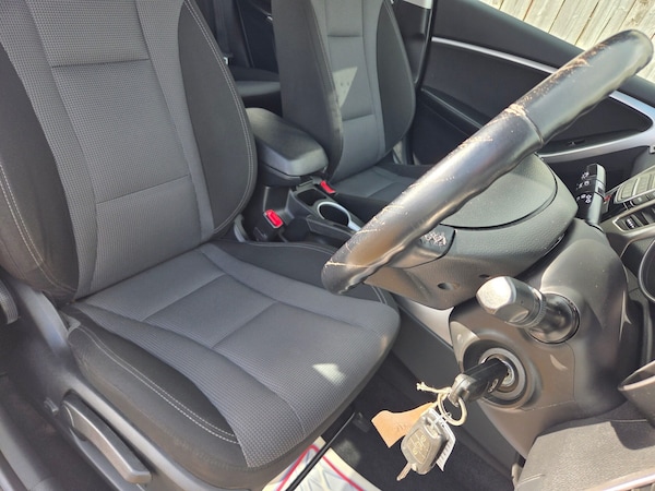 Used Hyundai i30 2015 for sale - 76037321: Photo 16