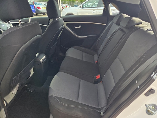 Used Hyundai i30 2015 for sale - 76037321: Photo 22