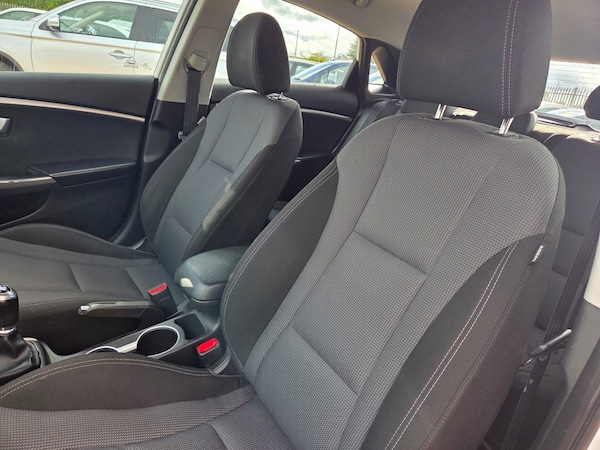 Used Hyundai i30 2015 for sale - 76037321: Photo 27