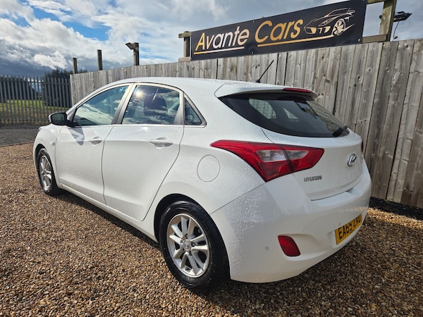 Used Hyundai i30 2015 for sale - 76037321: Photo 5