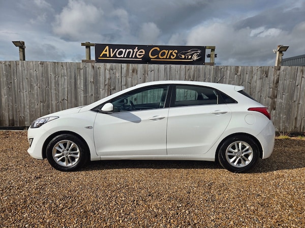 Used Hyundai i30 2015 for sale - 76037321: Photo 6