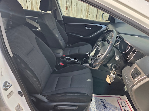 Used Hyundai i30 2015 for sale - 76037321: Photo 9